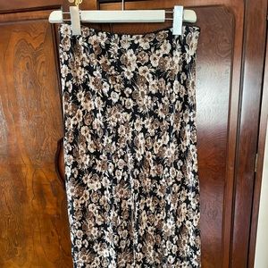 Women’s long skirt size 8 Old Navy